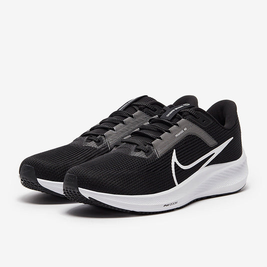 Nike Pegasus 40 - Black/White