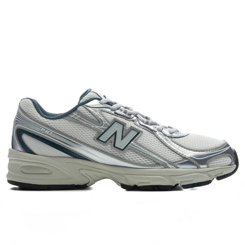 740 - Medusa Green/Angora
