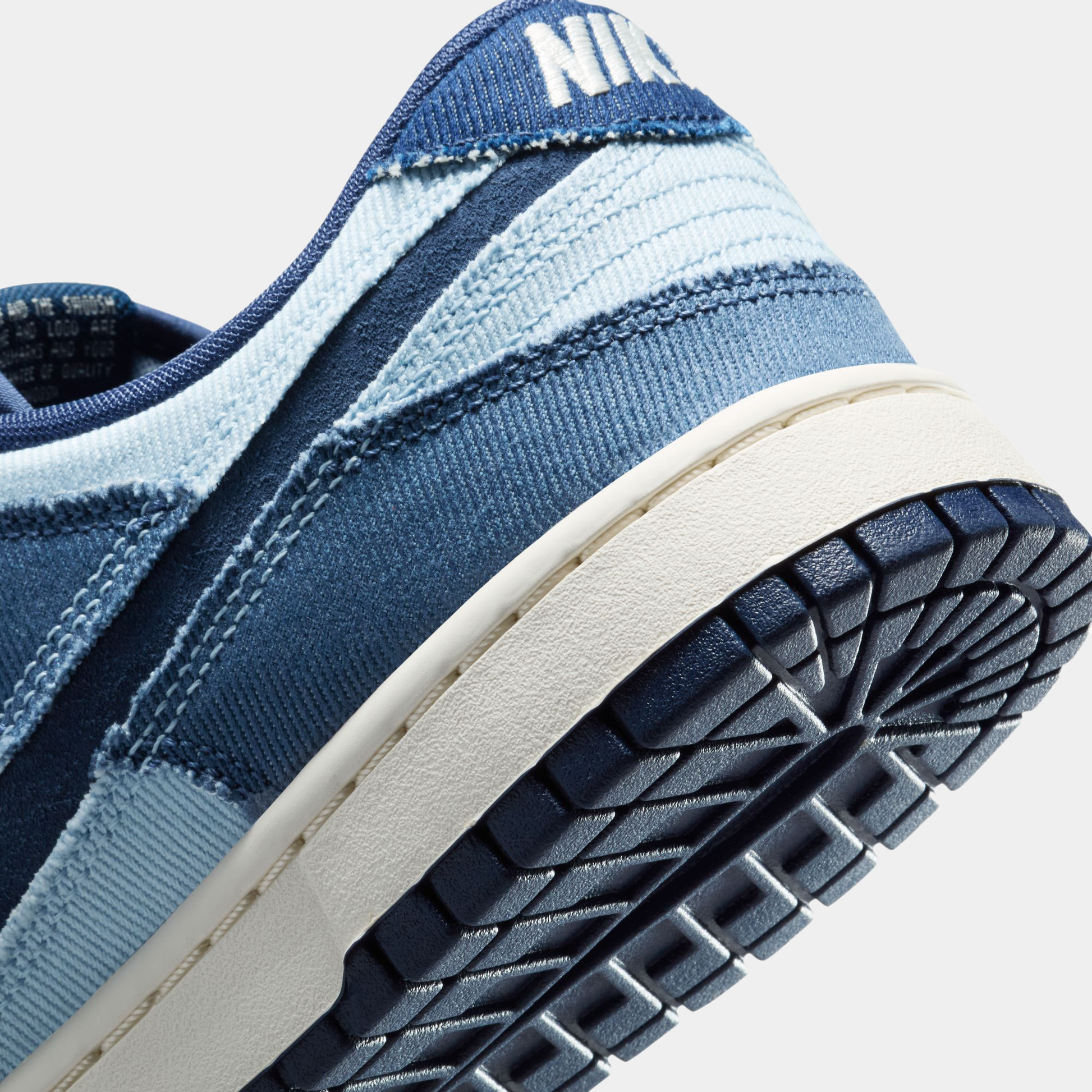 Dunk Low Retro SE Sneakers - Premium Brand Shoes for Men and Women
