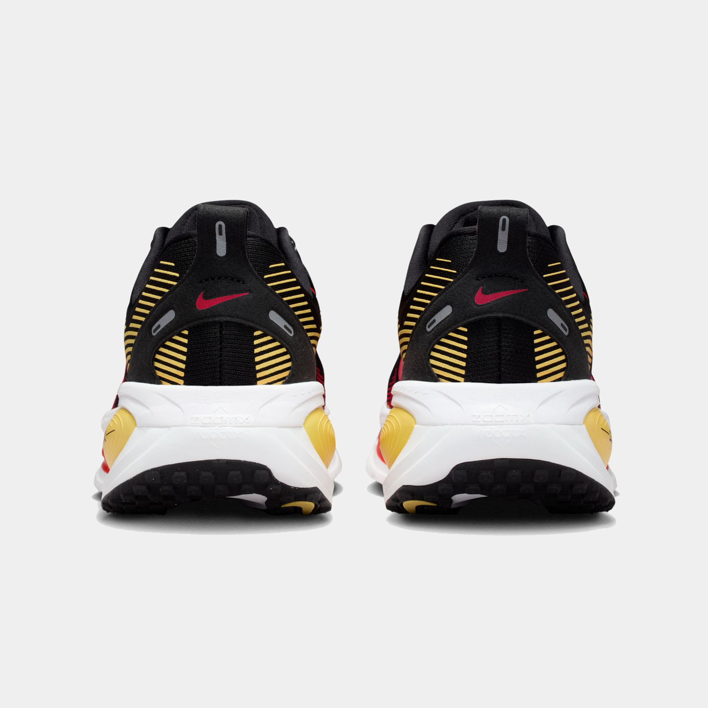 Air Zoom Vomero 18 Sneakers - Premium Brand Shoes for Men and Women