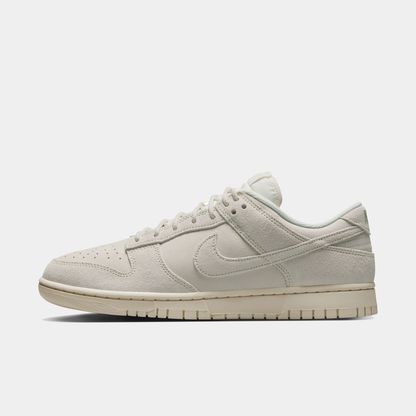 Dunk Low Retro SE Sneakers - Premium Brand Shoes for Men and Women