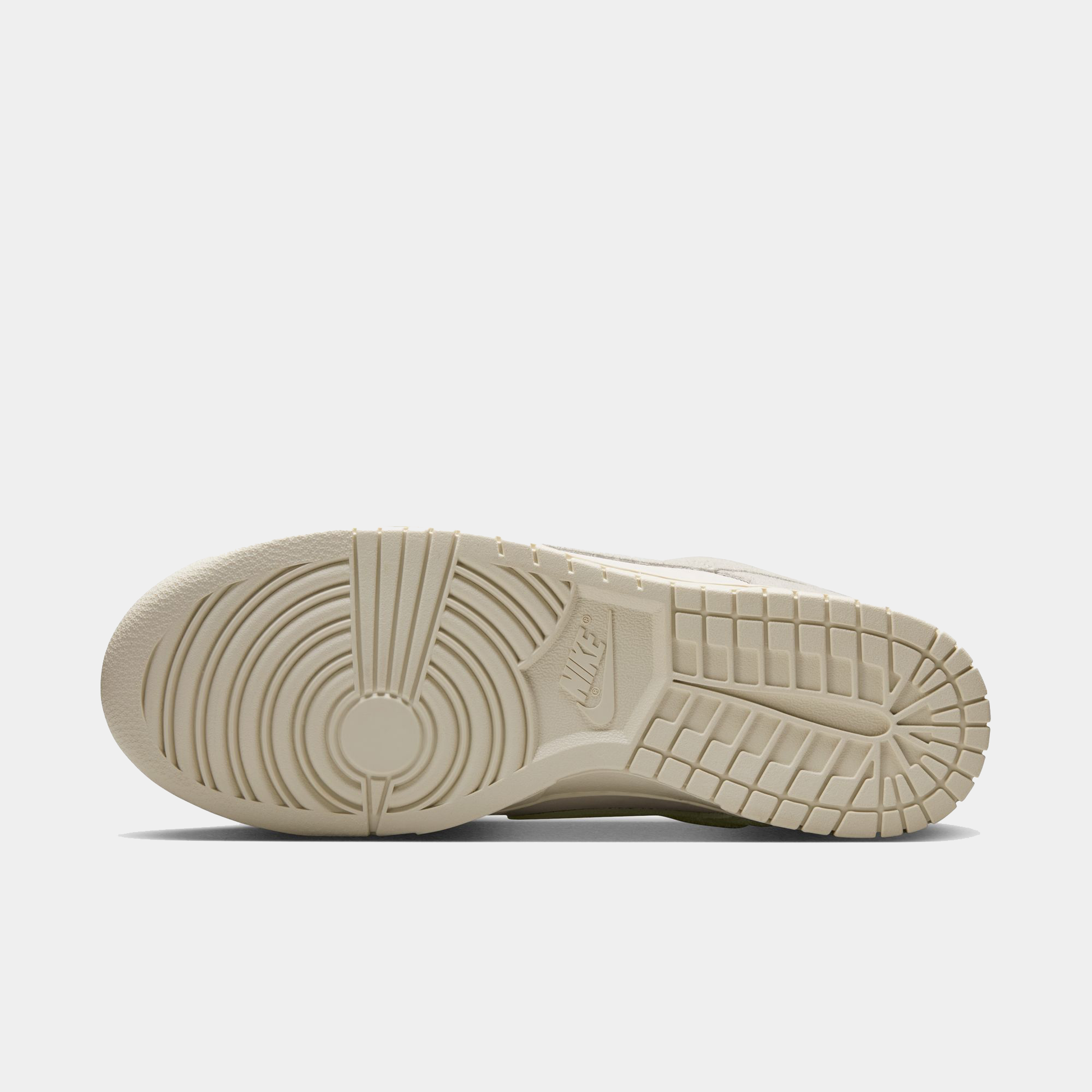 Dunk Low Retro SE Sneakers - Premium Brand Shoes for Men and Women