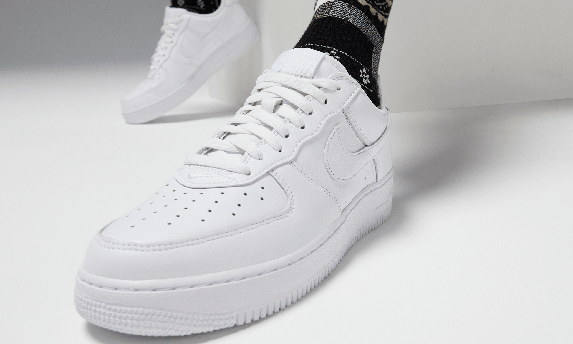 Air Force 1 '07 Sneakers - Premium Brand Shoes for Men and Women