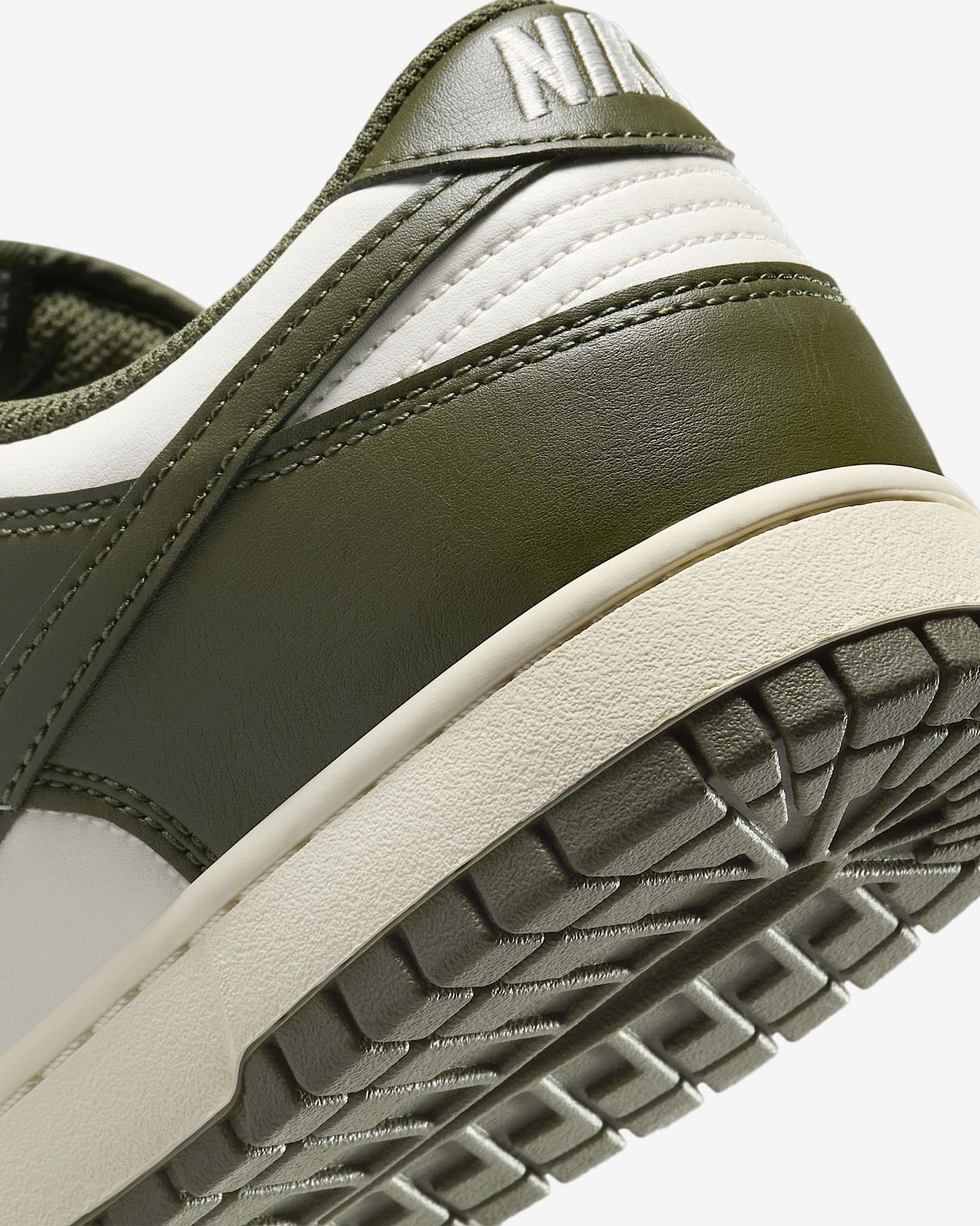 Dunk Low Retro Sneakers - Premium Brand Shoes for Men and Women