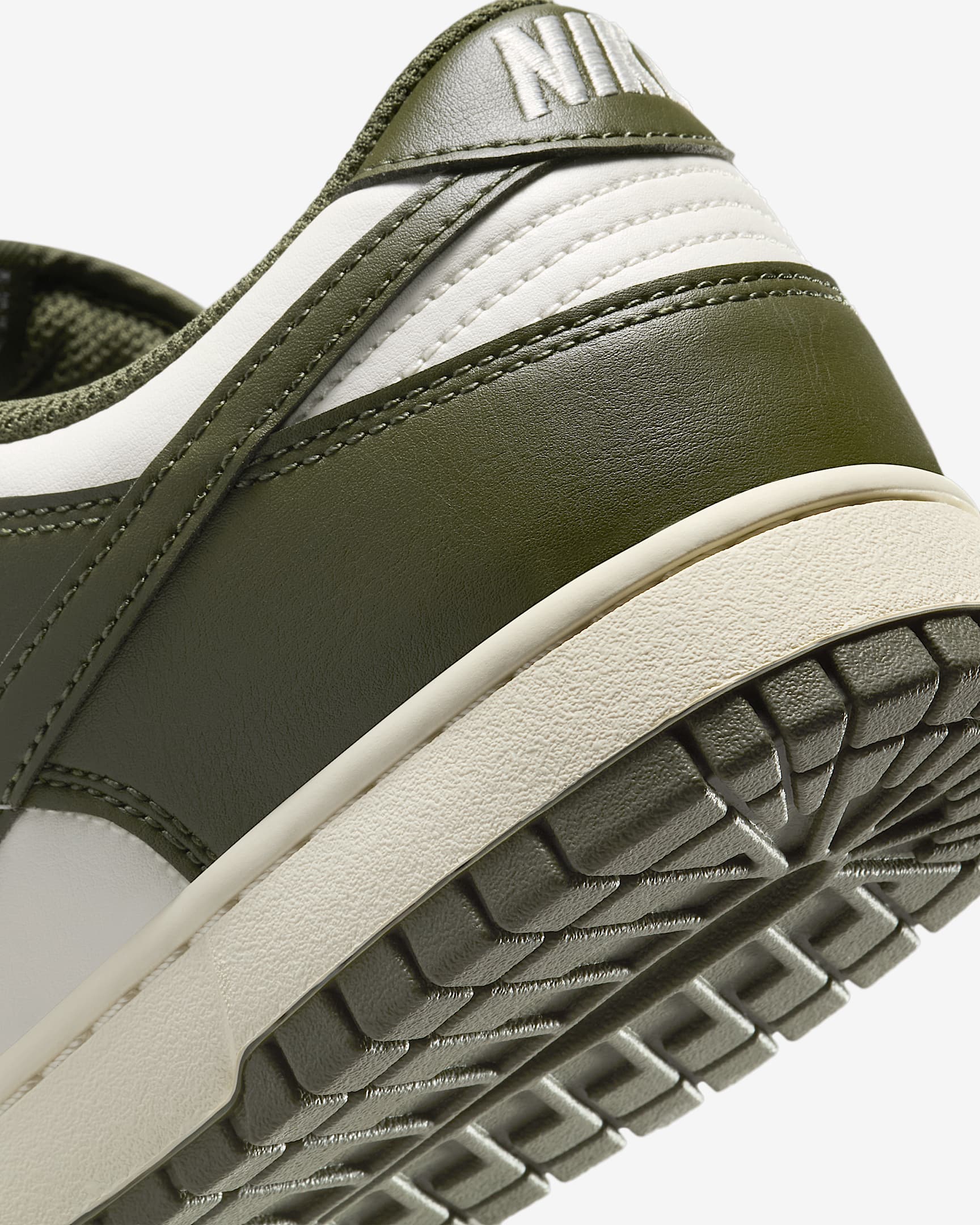 Dunk Low Retro Sneakers - Premium Brand Shoes for Men and Women