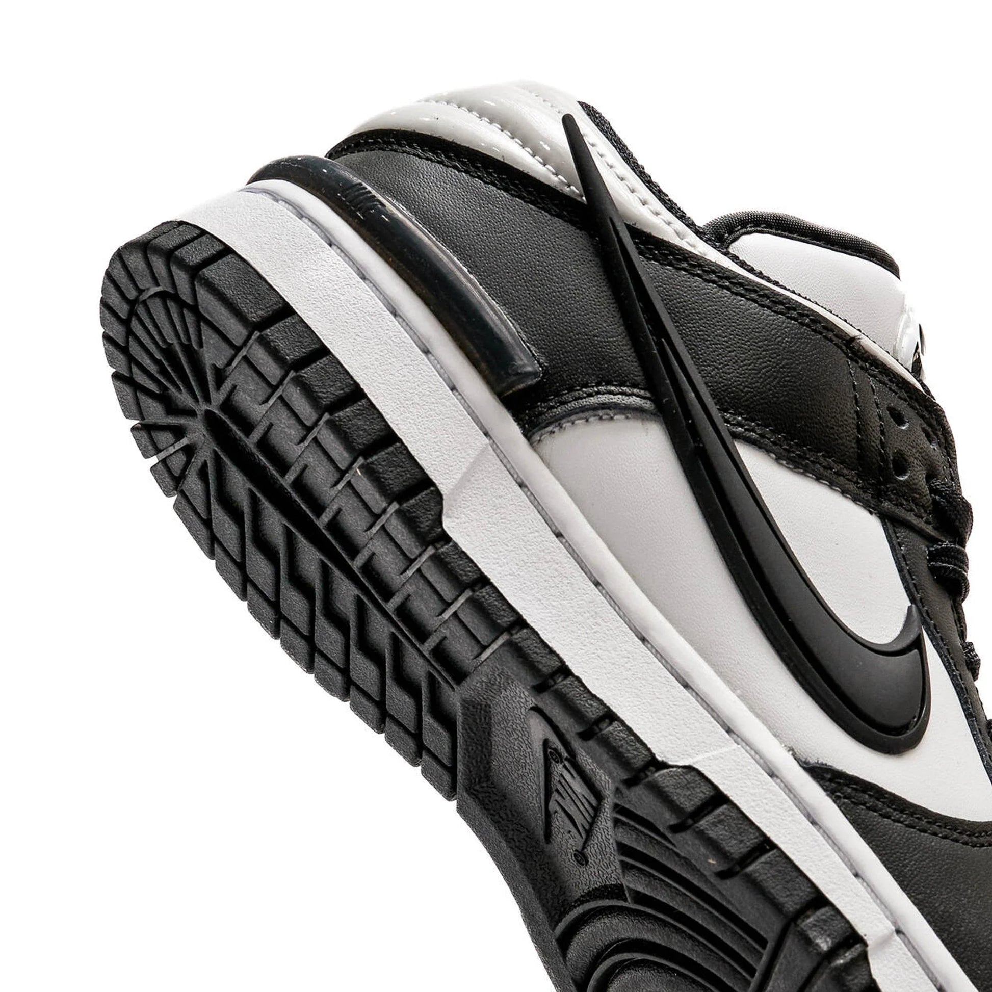 Nike Dunk Low Twist 'Panda' W (2023)