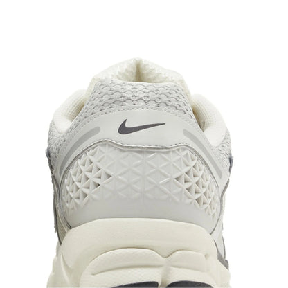Nike Zoom Vomero 5 'Chrome' (2024)