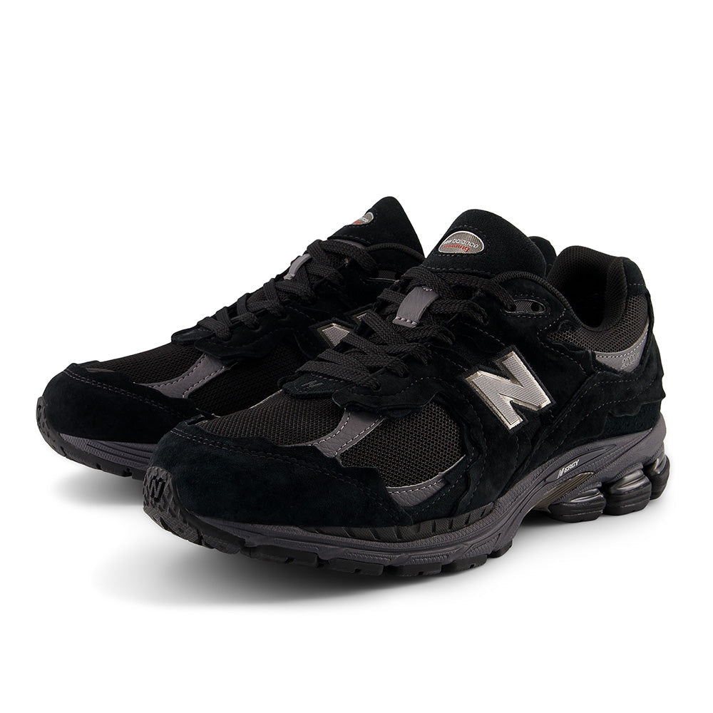 New Balance 2002 GOR-TEX Protection Pack 2.0 - Black
