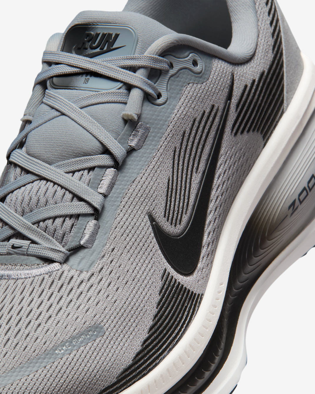 Air Zoom Vomero 18 Sneakers - Premium Brand Shoes for Men and Women