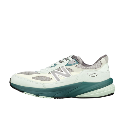 Made in USA 990v6 'Clay Ash'